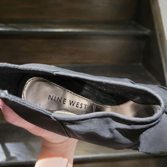 2/$20 Vintage Y2K Nine West Black High Heels Shoes Size: 6M US - Picture 7 of 8